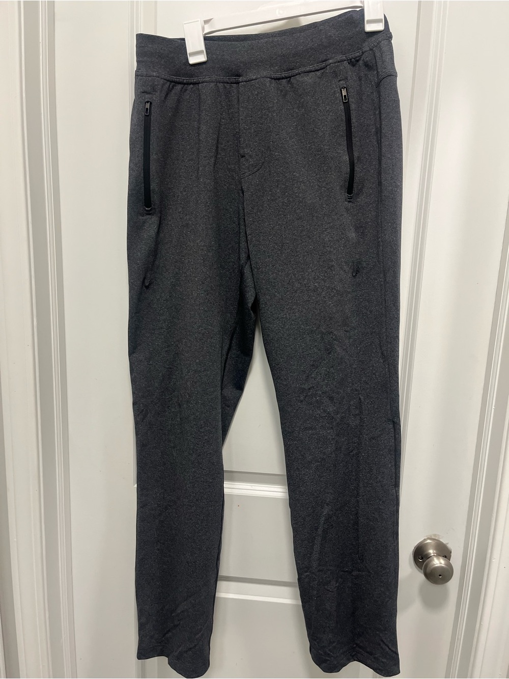 Lululemon Heather Gray Jogger Pants NwOT Rip Tag Straight Leg slight taper med